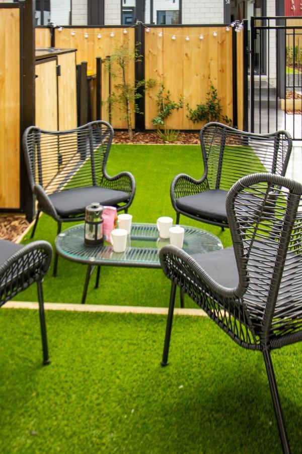 Two Bedroom, Two Bathroom Urban Oasis クライストチャーチ エクステリア 写真