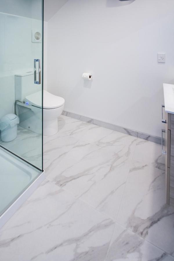 Two Bedroom, Two Bathroom Urban Oasis クライストチャーチ エクステリア 写真